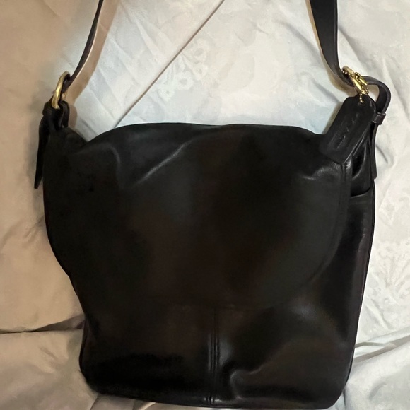 Coach soft leather black shoulder bag - Picture 2 of 4